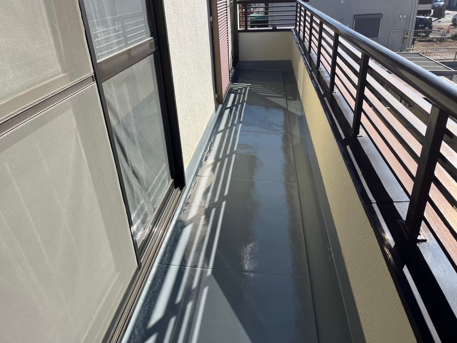 愛知県安城市にて雨漏り予防の屋根修理・ベランダ防水の施工後写真