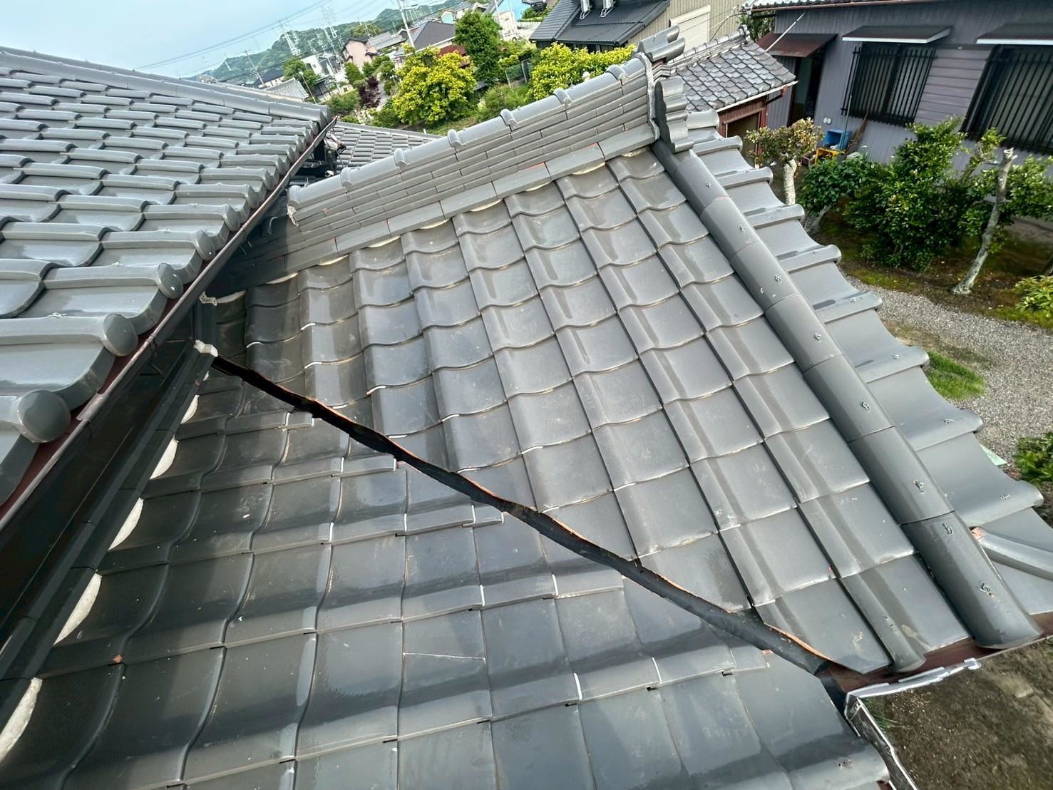 愛知県安城市にて雨漏り修理〈軒天の雨染み・屋根修理〉
