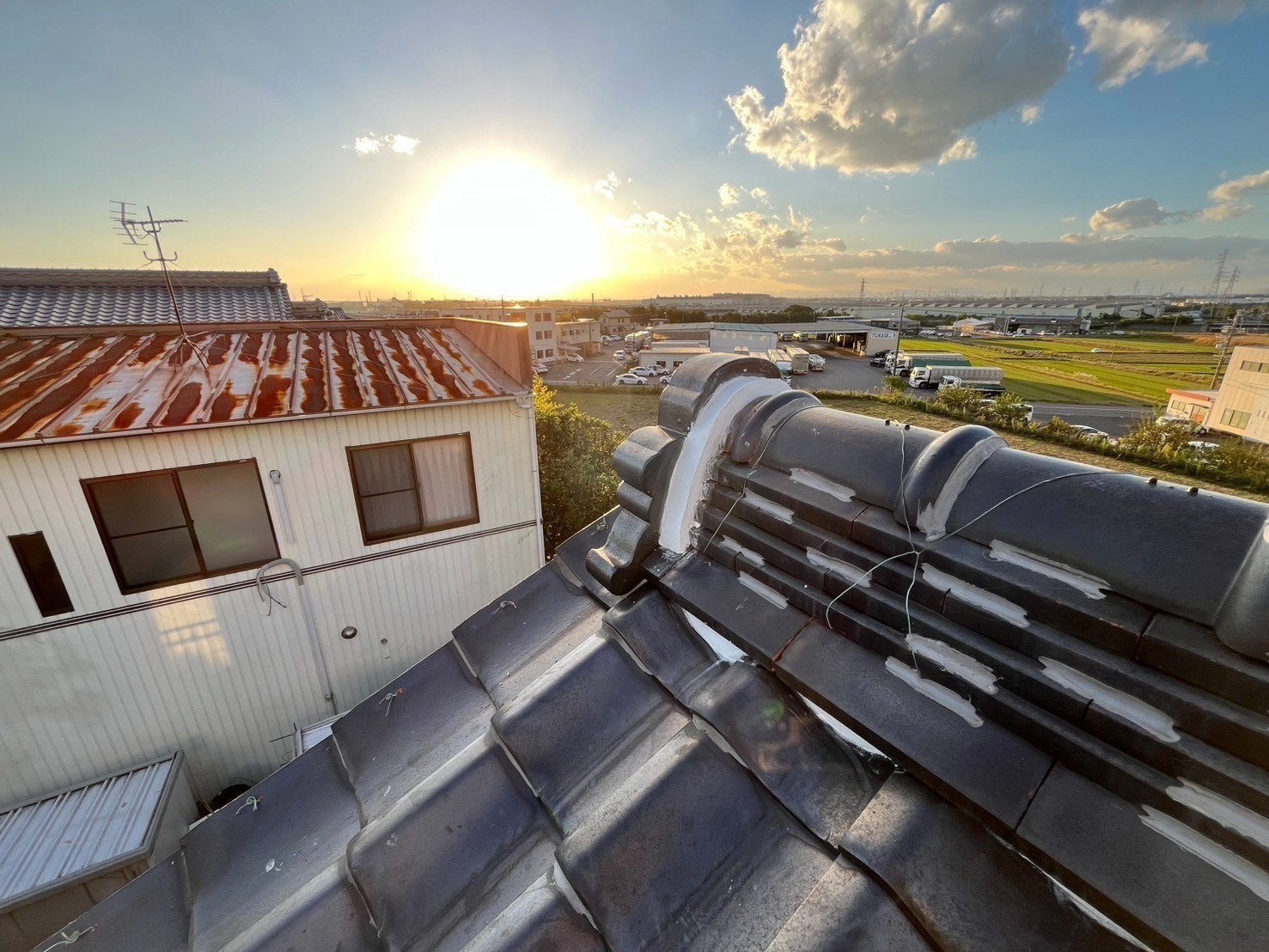 愛知県豊田市にて雨漏り予防の屋根修理〈瓦屋根の漆喰工事〉の施工後写真