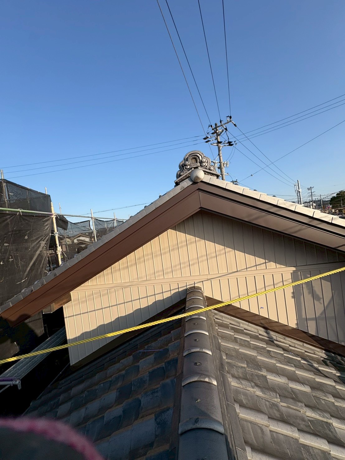 豊田市にて屋根修理〈カバー工法・破風板金巻き〉の施工後写真